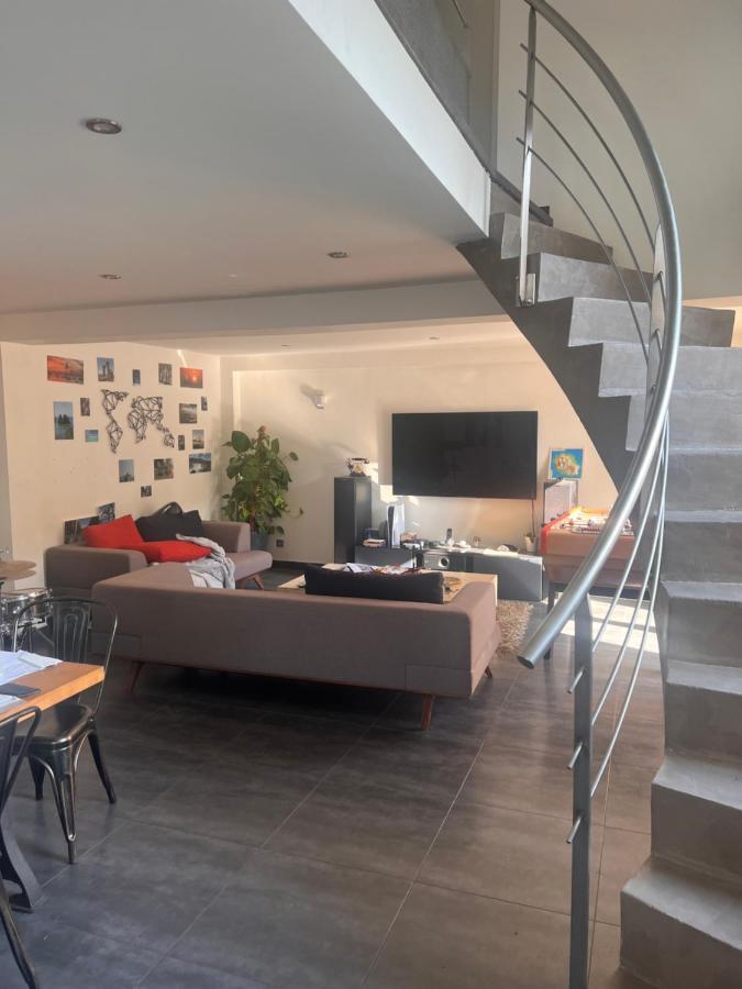 Maison Moderne Et Spacieuse Avec Piscine * Villeurbanne