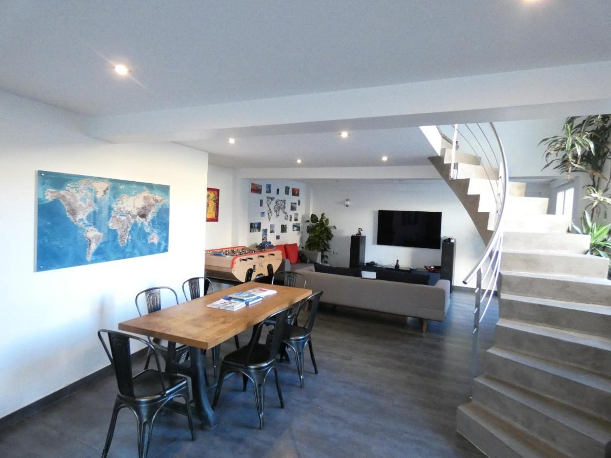 Villa Maison Moderne Et Spacieuse Avec Piscine Villeurbanne