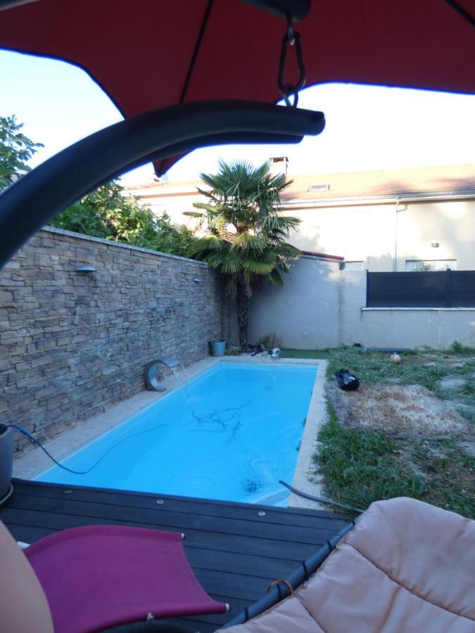 Maison Moderne Et Spacieuse Avec Piscine Villeurbanne